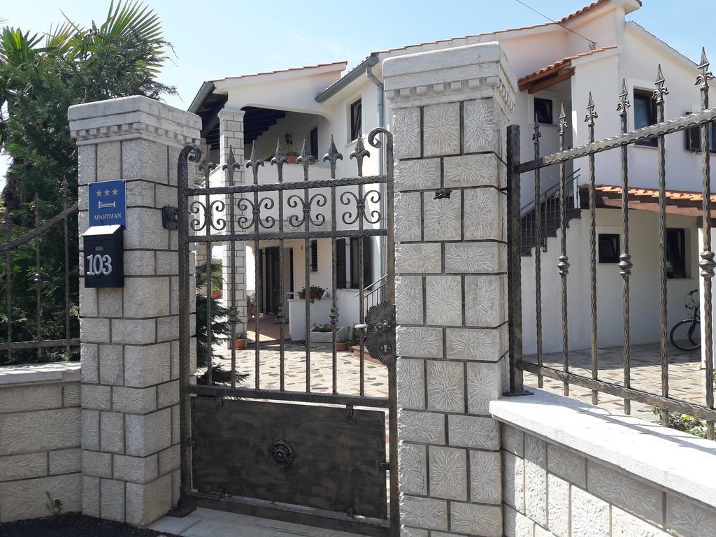 Apartments Angela Žbandaj Εξωτερικό φωτογραφία