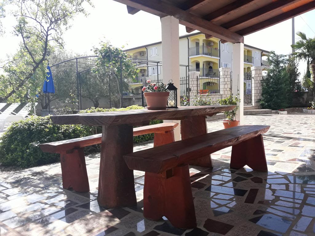 Apartments Angela Žbandaj Εξωτερικό φωτογραφία